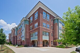 The Retreat at Renaissance in Charlotte, NC - Building Photo