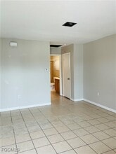 2105 Canal St in Ft. Myers, FL - Foto de edificio - Building Photo
