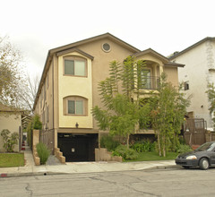 233 E Elmwood Ave in Burbank, CA - Building Photo - Building Photo