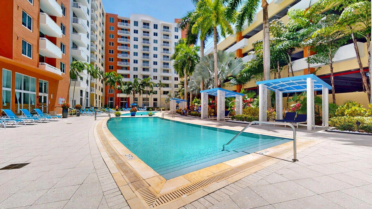 2775 NE 187th St, Unit 6XX in Aventura, FL - Building Photo