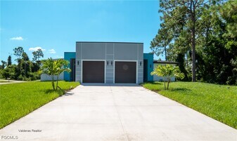 2401-2403 Matena Ave S in Lehigh Acres, FL - Building Photo