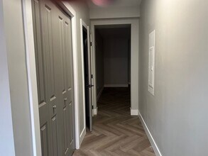 649 Emlin St in Pittsburgh, PA - Building Photo - Building Photo