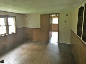 32 Counterfeit Way in Bunker Hill, WV - Building Photo - Building Photo