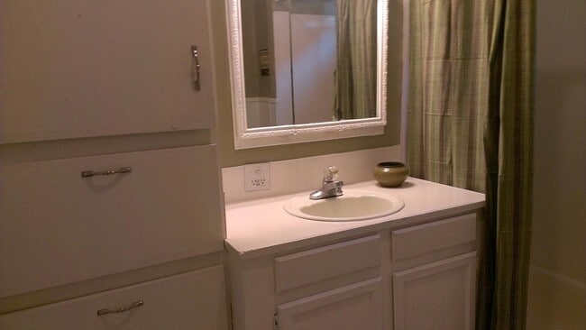 property at 3101 S Madison St
