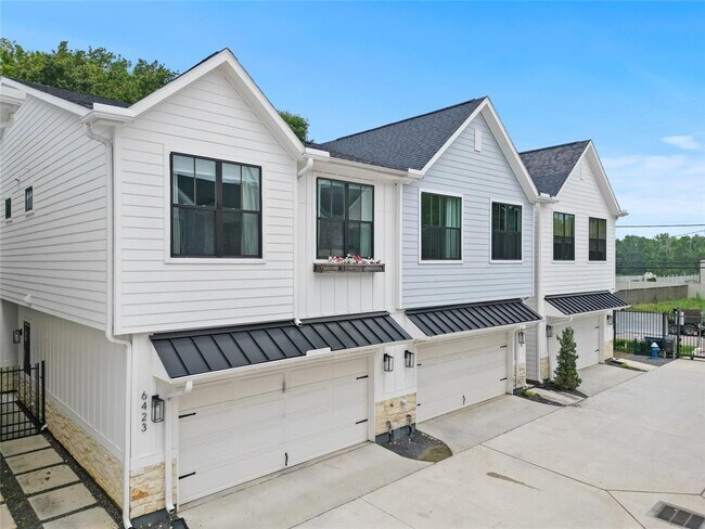6423 Highland Pine Ln in Houston, TX - Building Photo - Building Photo