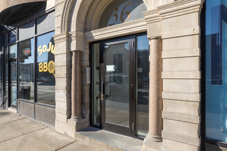 32 S Ashland Ave in Chicago, IL - Building Photo - Building Photo