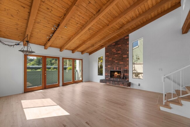 property at 516 Rosecrans Ave