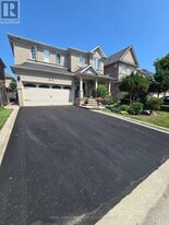 19 Red Plant Crescent in Brampton, ON - Building Photo