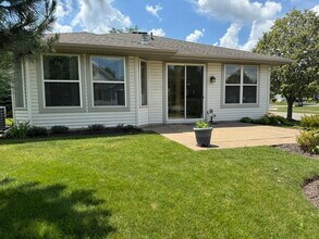 13084 Illinois Dr in Huntley, IL - Building Photo - Building Photo