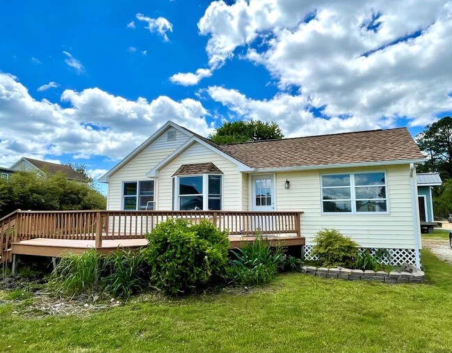 property at 7186 Wayne Rd