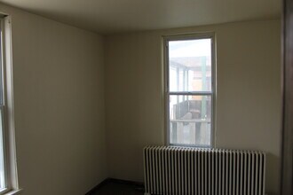 457 W 8th St, Unit 1 in Erie, PA - Building Photo - Building Photo