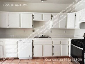 1955 W Wall Ave in Porterville, CA - Building Photo - Building Photo
