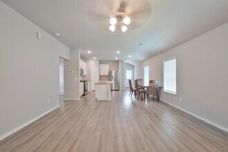 2637 Shady Cedar Ct in Conroe, TX - Building Photo - Building Photo