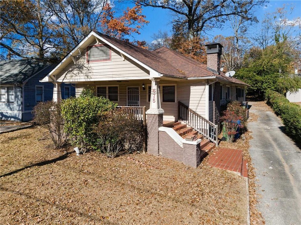 675 Mayland Ave SW in Atlanta, GA - Building Photo
