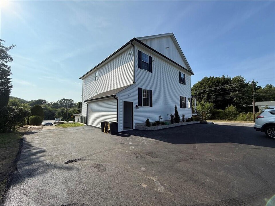 280 Morgan Ave in Johnston, RI - Building Photo