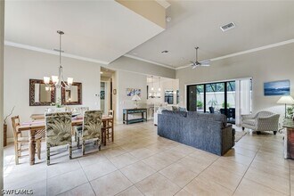1221 Briarwood Ct in Naples, FL - Building Photo - Building Photo
