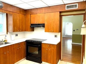 2924 Cub Hill Rd in Parkville, MD - Building Photo - Building Photo