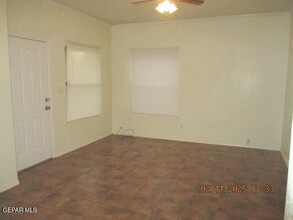 12124 Hunter Hill Way in El Paso, TX - Building Photo - Building Photo