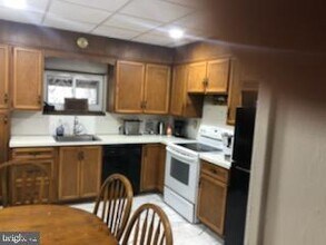 13 S 8th St in Pottsville, PA - Building Photo - Building Photo