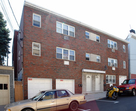 7008 Hudson Ave in Guttenberg, NJ - Building Photo - Building Photo