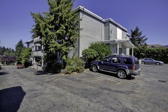 Beverly Cameron Apartments in Everett, WA - Foto de edificio - Building Photo