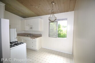 121 W Arrellaga St in Santa Barbara, CA - Building Photo - Building Photo