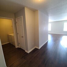 10192 Greenmoor Dr in New Haven, IN - Building Photo - Building Photo