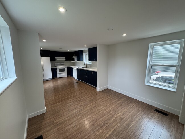 416 Robinson St in Moncton, NB - Building Photo - Building Photo