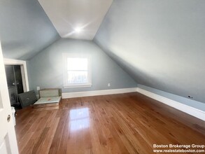 5 Grafton St, Unit 2 in Boston, MA - Building Photo - Building Photo