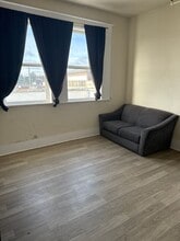 97 E 1st St in Coquille, OR - Building Photo - Building Photo