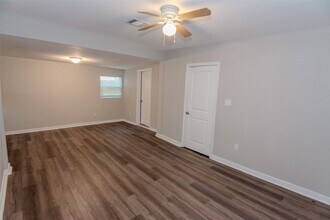 1203 Sunset Dr in Pasadena, TX - Building Photo - Building Photo