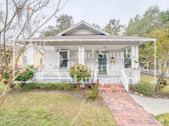 property at 916 Vistabula St