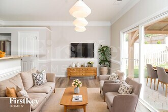 749 Spinning Wheel Point in High Point, NC - Foto de edificio - Building Photo