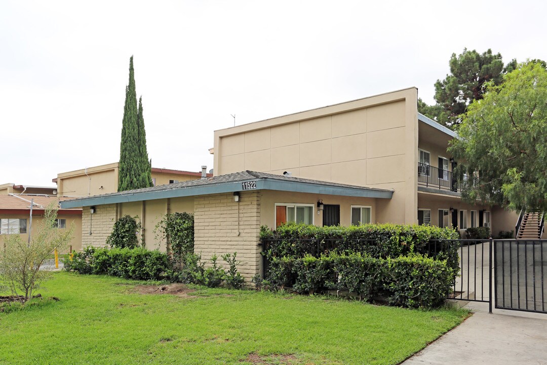 11522 Stuart Dr in Garden Grove, CA - Building Photo