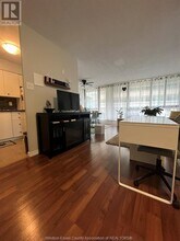 111 Riverside Dr E in Windsor, ON - Building Photo - Building Photo