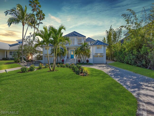 1500 Pelican Ave in Naples, FL - Foto de edificio - Building Photo