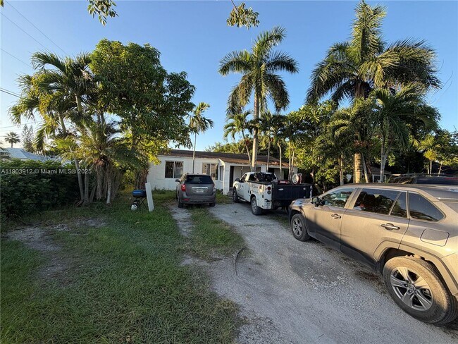 130 NW 9th St in Homestead, FL - Building Photo - Building Photo