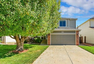 5750 S Youngfield St in Littleton, CO - Building Photo