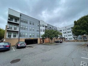 898 Oak St SW in Atlanta, GA - Building Photo - Building Photo