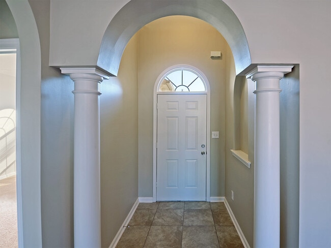 4593 Tulip Run Dr in Memphis, TN - Building Photo - Building Photo