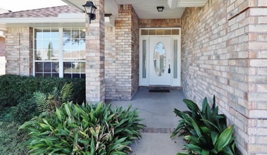 6340 Ironstone Dr E in Jacksonville, FL - Building Photo - Building Photo