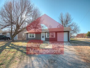 224 W 5th St in Edmond, OK - Building Photo - Building Photo