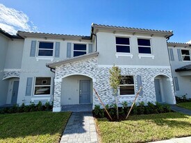 2540 SE 10th St in Florida City, FL - Building Photo