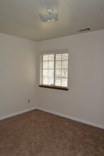 1509 S Noyes St in Visalia, CA - Building Photo - Building Photo