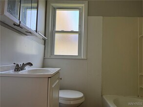 3445 Wallace Dr in Grand Island, NY - Building Photo - Building Photo