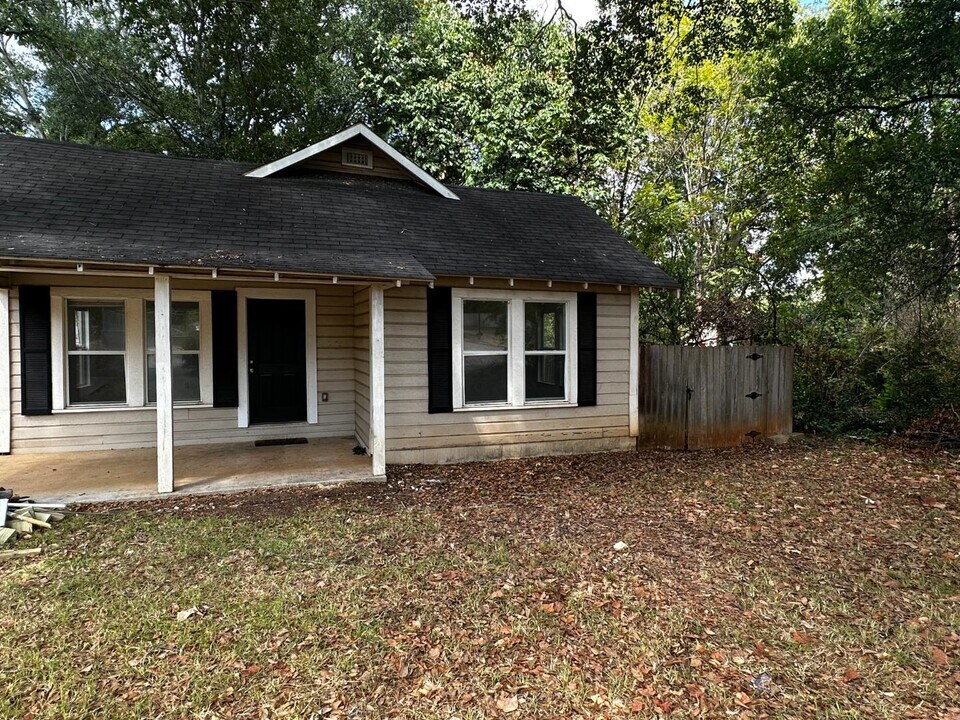 2003 Banita St in Nacogdoches, TX - Building Photo