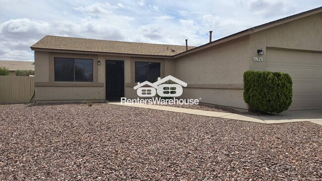 property at 1741 W Ransom Oaks Dr
