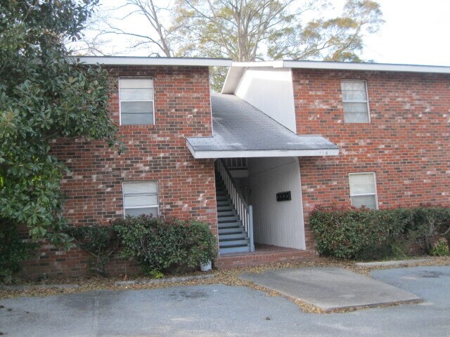 116 N Tillman St, Unit A in Glennville, GA - Building Photo