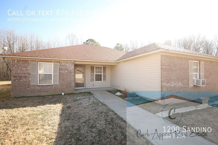 1200 Sandino Dr in Jonesboro, AR - Building Photo