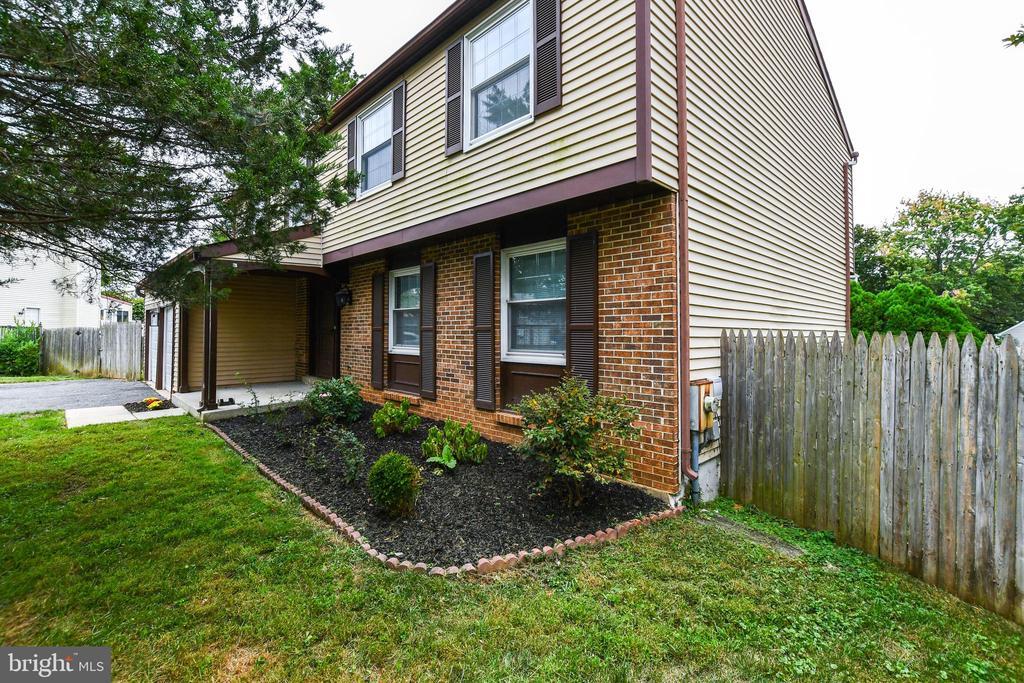 8100 Irwell Ct in Gaithersburg, MD - Building Photo